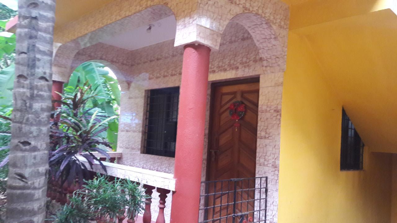 Ashley Holiday House Hotel Calangute Exterior photo