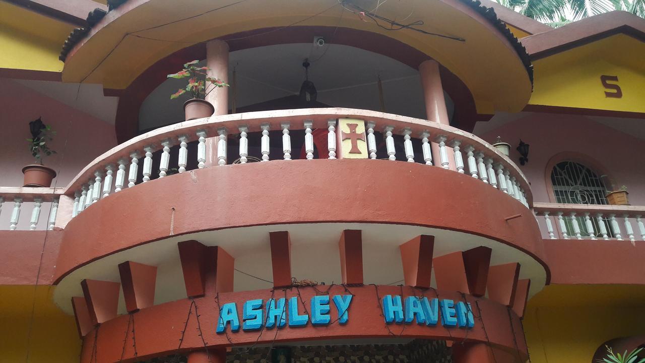 Ashley Holiday House Hotel Calangute Exterior photo